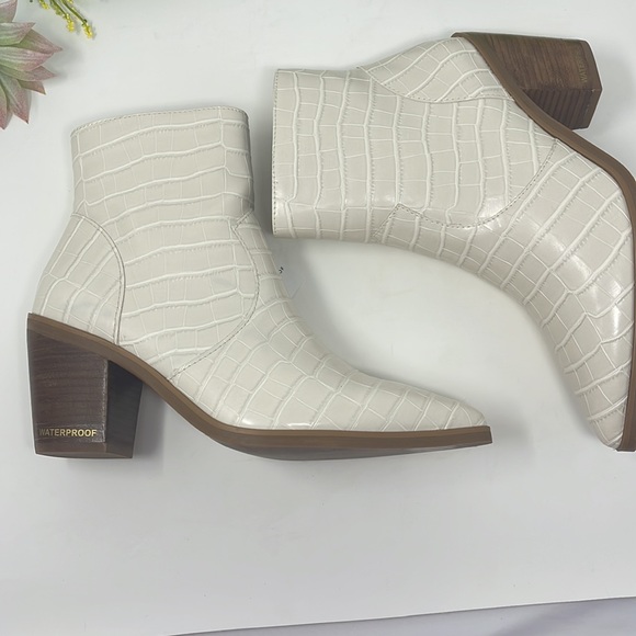 Aqua College Quiana Waterproof Booties Size 8 - Picture 9 of 11